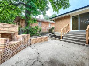 1048  Indian Creek Trail , Dallas Texas 75241