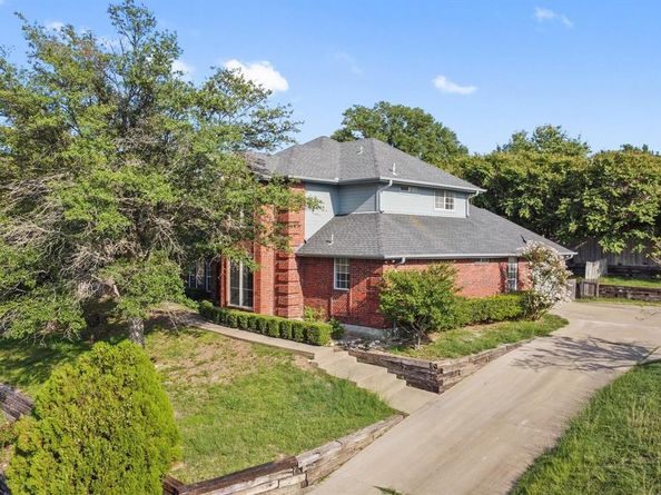 10173  Wandering Way Street , Benbrook Texas 76126