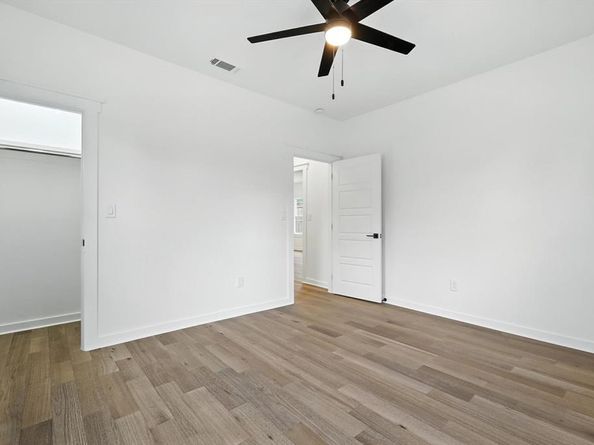 826 W Canty Street , Dallas Texas 75208