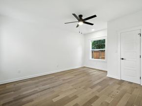 826 W Canty Street , Dallas Texas 75208