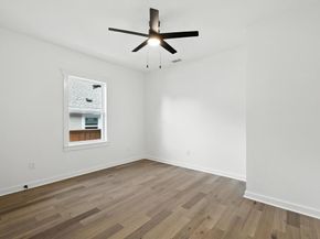 826 W Canty Street , Dallas Texas 75208
