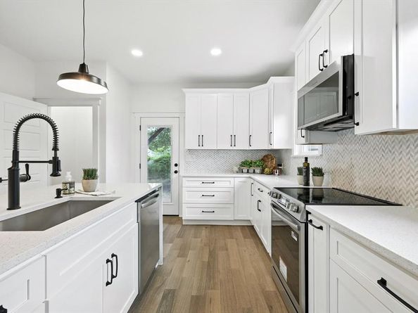 826 W Canty Street , Dallas Texas 75208
