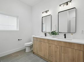 4208  Live Oak Street  102, Dallas Texas 75204