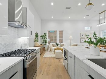 4208  Live Oak Street 