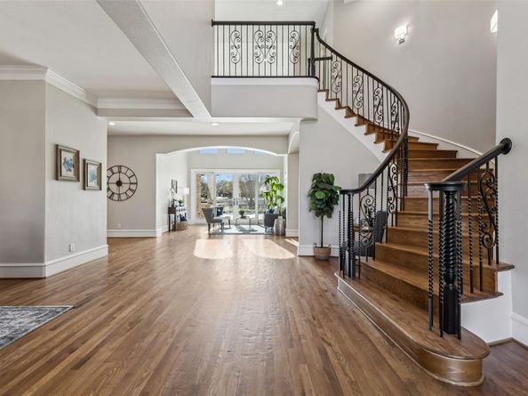 1106  Waterfall Drive , McKinney Texas 75072