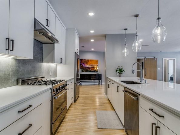3866  Lively Lane , Dallas Texas 75220