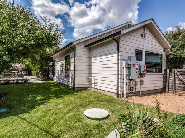 3866  Lively Lane , Dallas Texas 75220