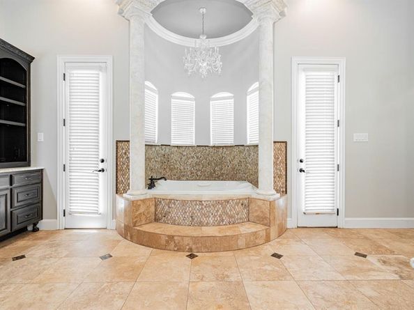 3436  Indian Trail , Arlington Texas 76016