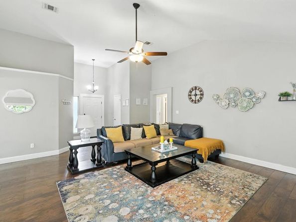4205  Whitman Lane , Grand Prairie Texas 75052