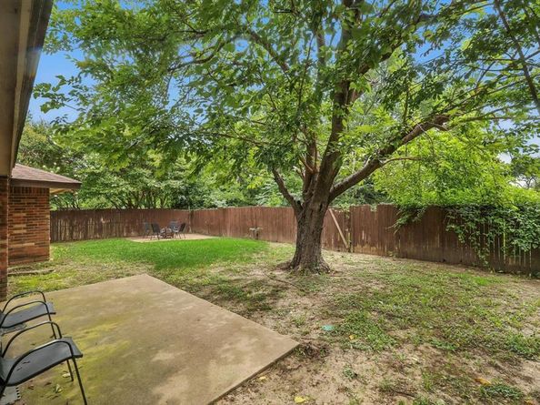 4205  Whitman Lane , Grand Prairie Texas 75052