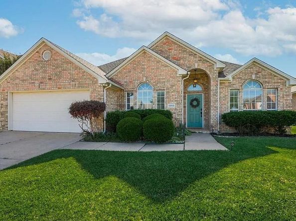 5893  Echo Bluff Drive , Haltom City Texas 76137