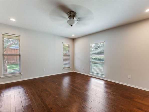 7024  Roundrock Road , Dallas Texas 75248