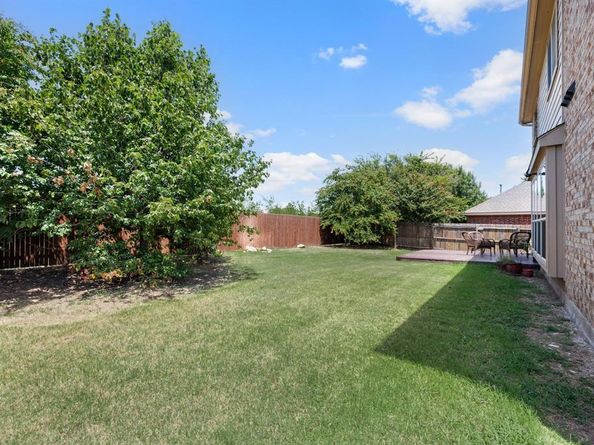 305  Mossy Oak Trail , Fort Worth Texas 76131