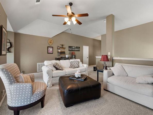305  Mossy Oak Trail , Fort Worth Texas 76131