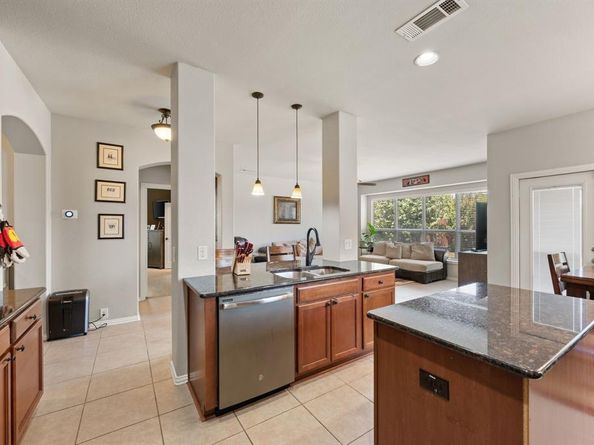 305  Mossy Oak Trail , Fort Worth Texas 76131