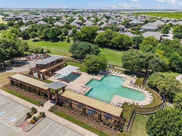 305  Mossy Oak Trail , Fort Worth Texas 76131