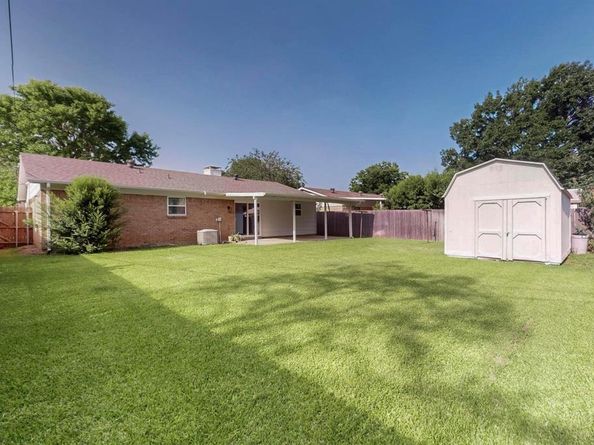 713  Dewberry Drive , Lewisville Texas 75067