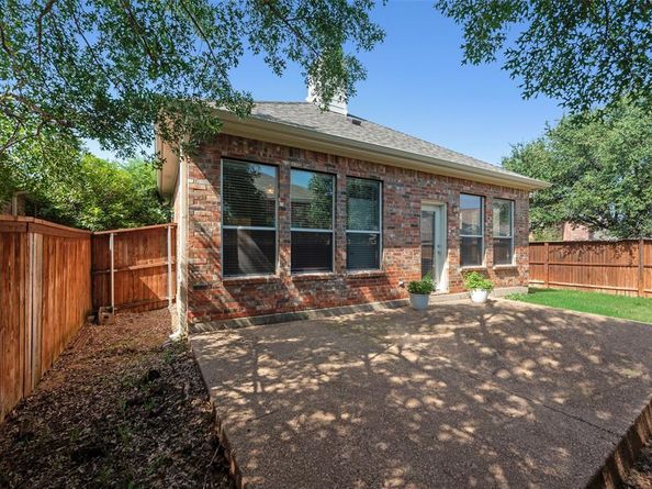 310  Conroe Circle , Lantana Texas 76226