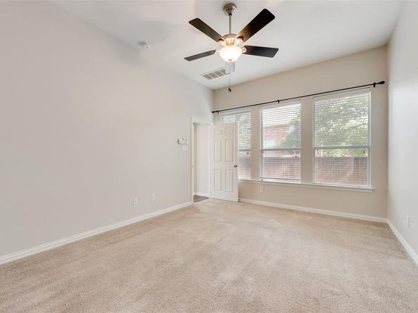 310  Conroe Circle , Lantana Texas 76226