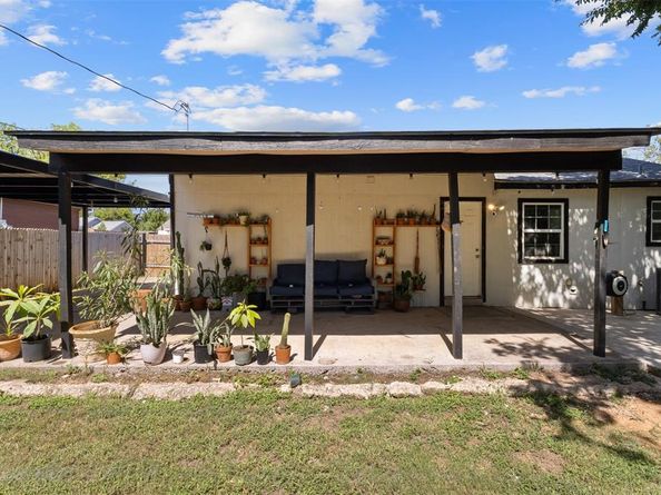 3209  New York Avenue , Fort Worth Texas 76110