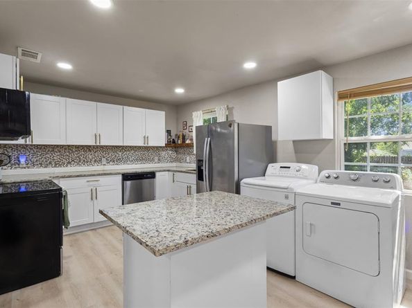 3209  New York Avenue , Fort Worth Texas 76110