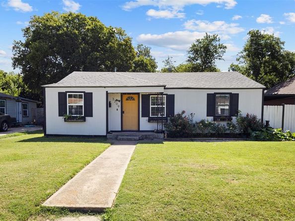 3209  New York Avenue , Fort Worth Texas 76110