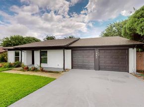 1041  Mckinley Street , Benbrook Texas 76126