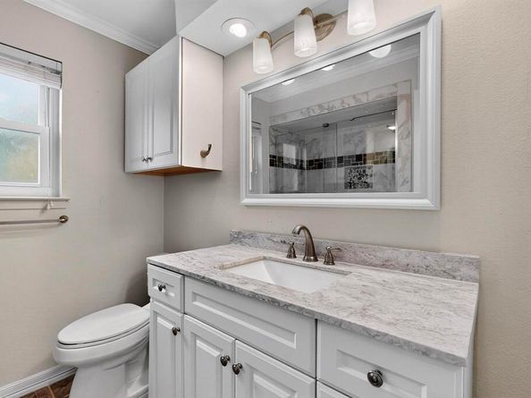 1041  Mckinley Street , Benbrook Texas 76126