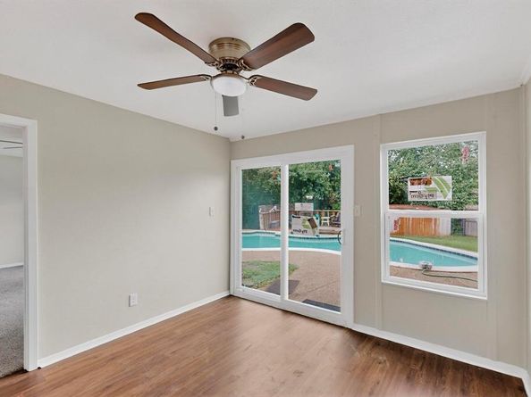 1041  Mckinley Street , Benbrook Texas 76126