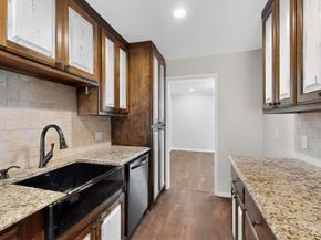 1041  Mckinley Street , Benbrook Texas 76126