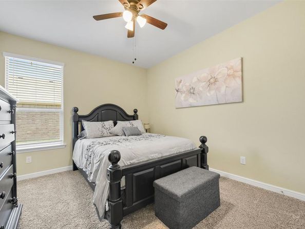 1092  Mooring Drive , Azle Texas 76020