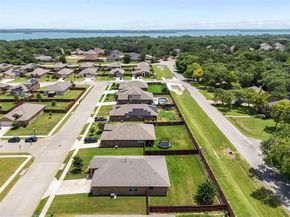 1092  Mooring Drive , Azle Texas 76020