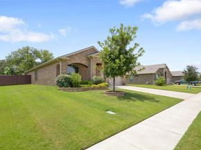 1092  Mooring Drive , Azle Texas 76020