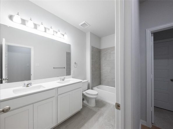 2024  Briarbrook Drive , Denton Texas 76207