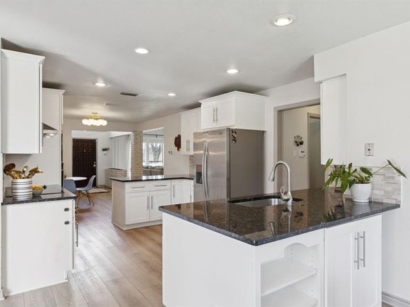 6921  Mill Falls Drive , Dallas Texas 75248