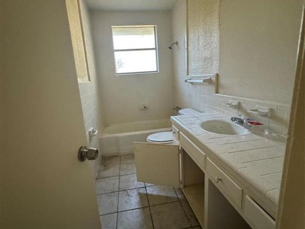 5520  Woodway Drive , Fort Worth Texas 76133