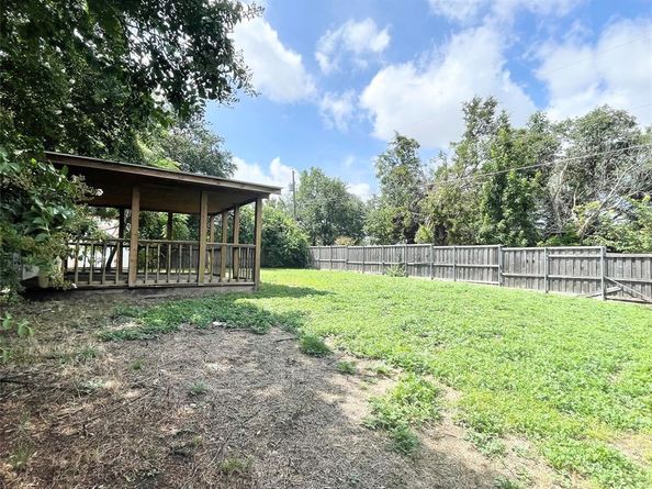 301 S Forest Crest Drive , Garland Texas 75042