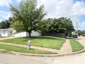 301 S Forest Crest Drive , Garland Texas 75042