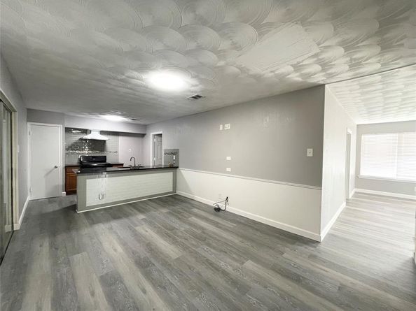 301 S Forest Crest Drive , Garland Texas 75042