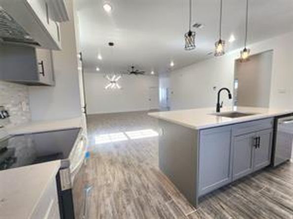 2121 S Edgewood Terrace  , Fort Worth Texas 76105