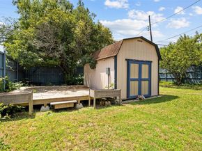 1902  Norfolk Avenue , Dallas Texas 75203