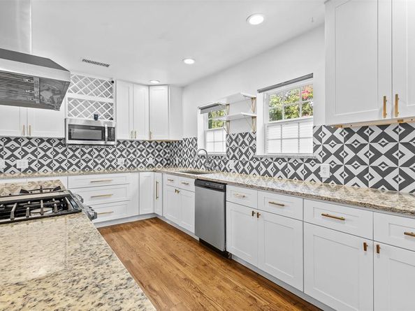 1902  Norfolk Avenue , Dallas Texas 75203