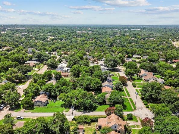 1902  Norfolk Avenue , Dallas Texas 75203