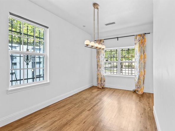 1902  Norfolk Avenue , Dallas Texas 75203