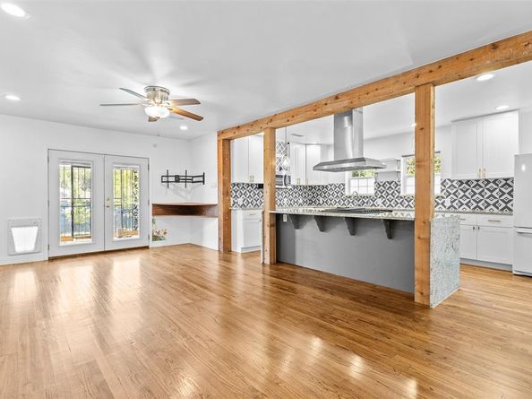 1902  Norfolk Avenue , Dallas Texas 75203