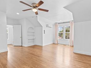 1902  Norfolk Avenue , Dallas Texas 75203