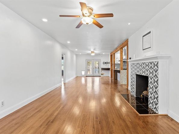 1902  Norfolk Avenue , Dallas Texas 75203