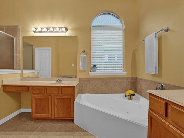 13580  Valencia Drive , Frisco Texas 75035