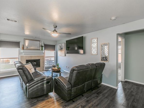 7205  Jurassic Drive , Arlington Texas 76002