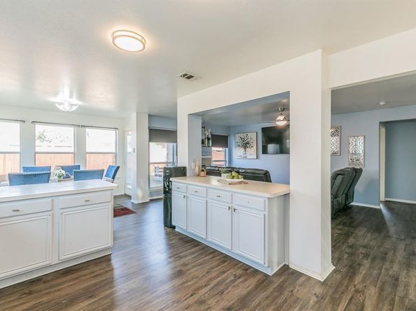 7205  Jurassic Drive , Arlington Texas 76002